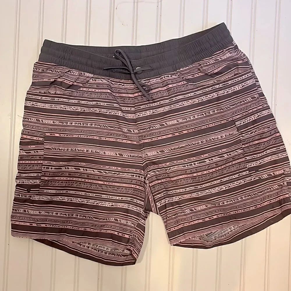 Columbia amberley stream striped cargo shorts